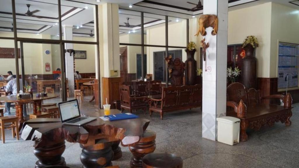 Lankham Hotel Pakse Εξωτερικό φωτογραφία